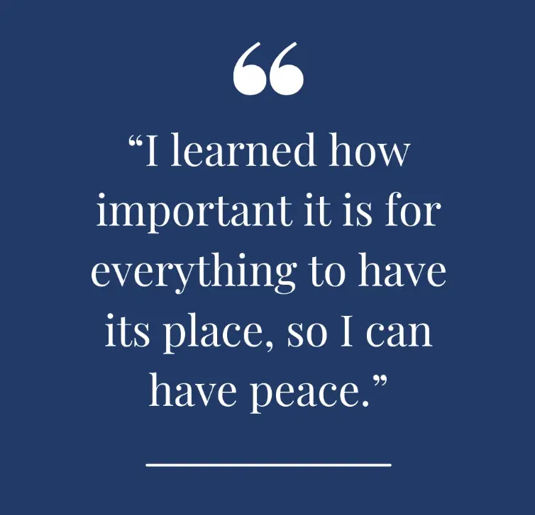 Quote about organization and peace on blue background.